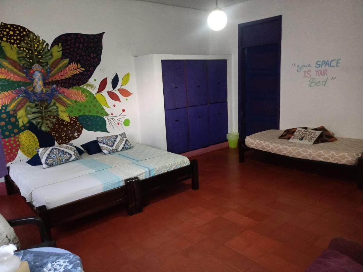 Hostal Encuentro Кали Екстериор снимка