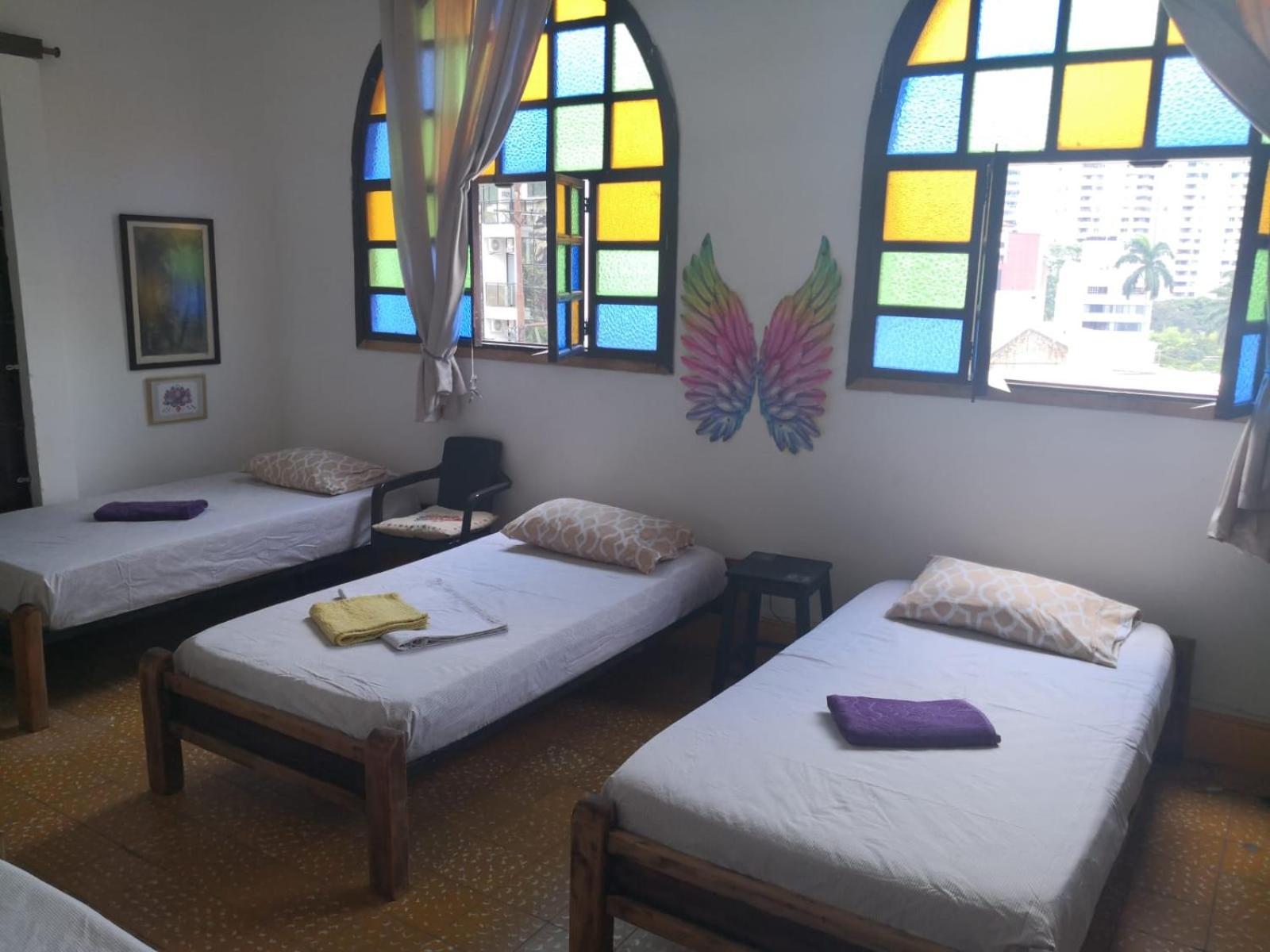 Hostal Encuentro Кали Екстериор снимка