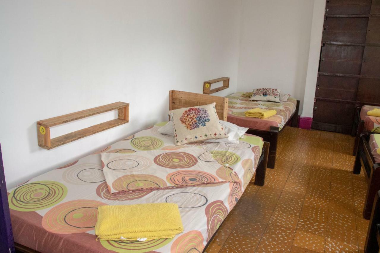 Hostal Encuentro Кали Екстериор снимка