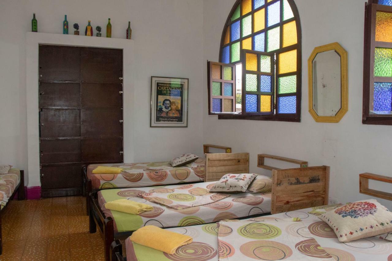 Hostal Encuentro Кали Екстериор снимка