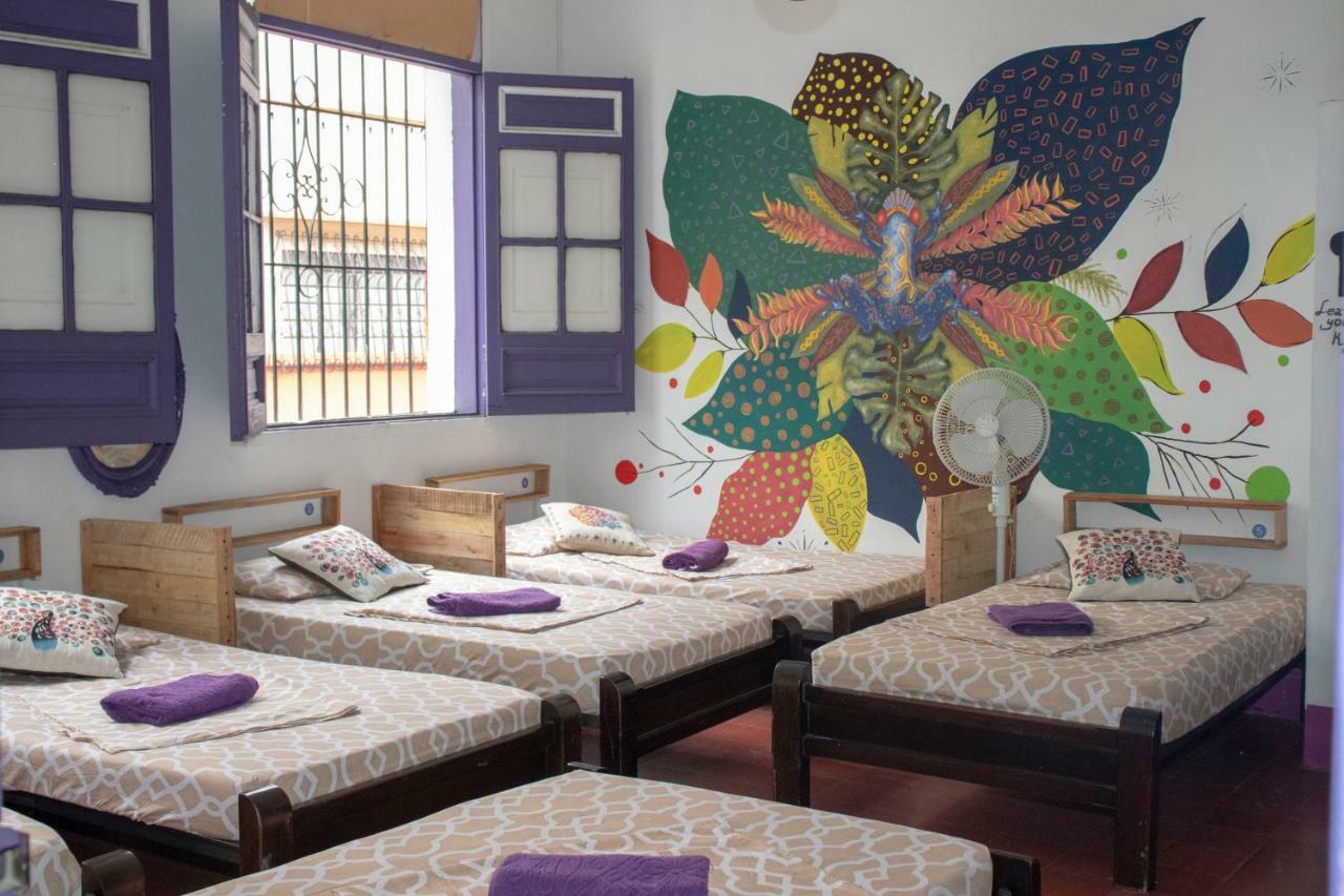 Hostal Encuentro Кали Екстериор снимка