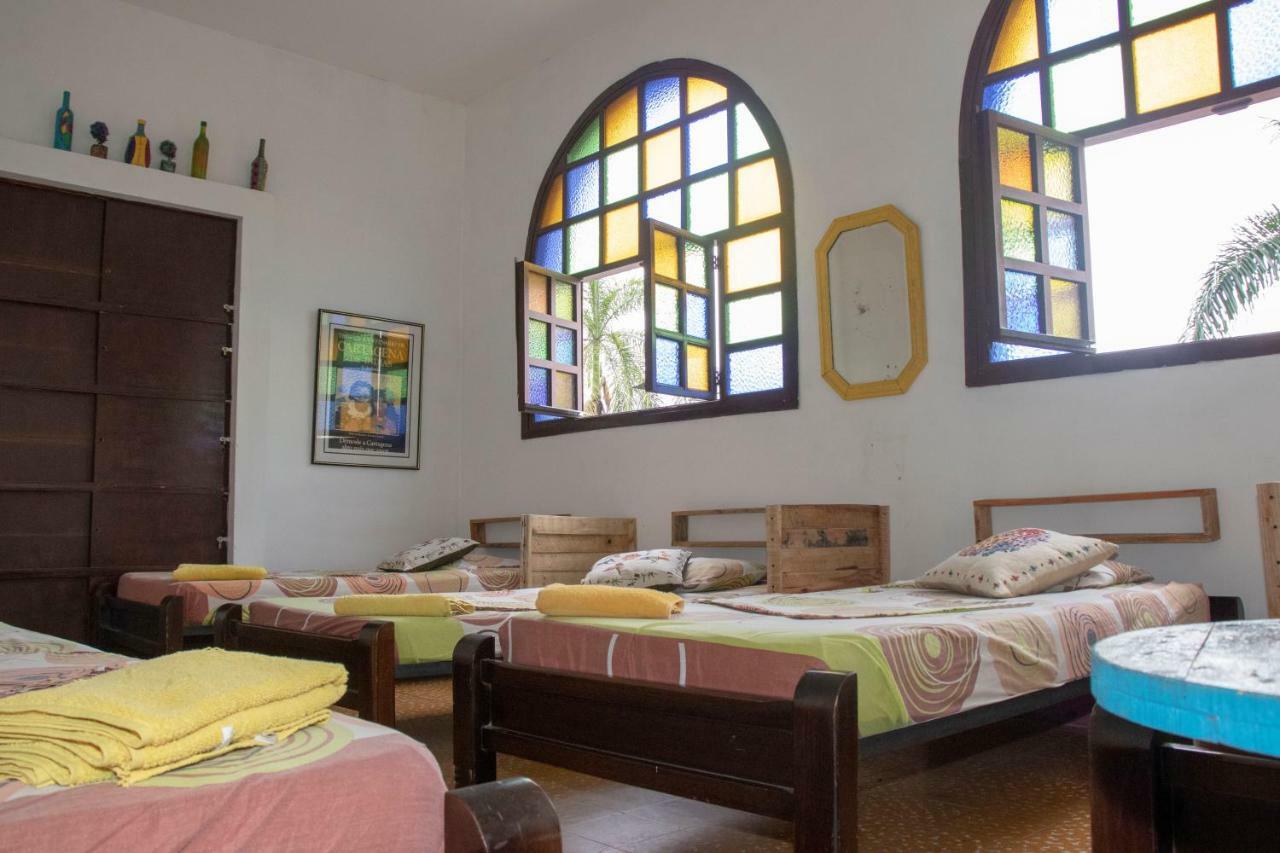 Hostal Encuentro Кали Екстериор снимка